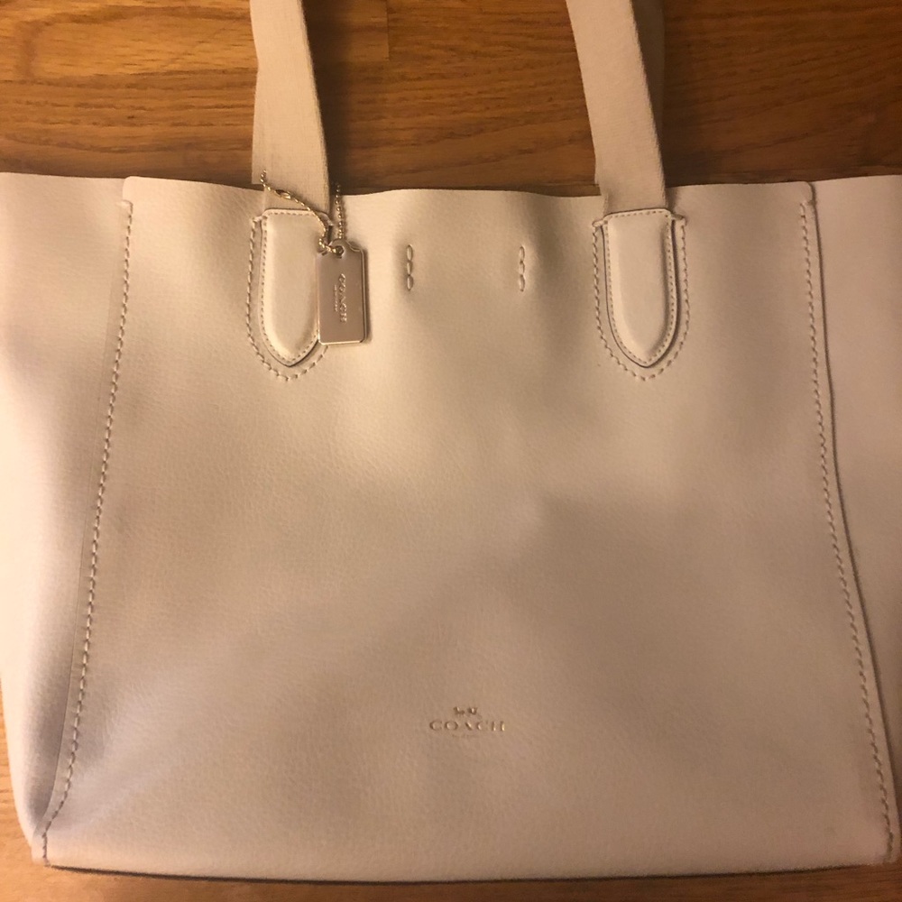 Authentic NWOT leather Coach purse - Picture 2 of 8